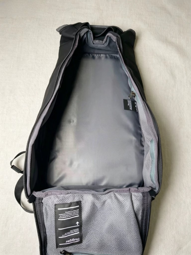 Db Journey The Hugger Black Backpack 30l — image 4 of 5